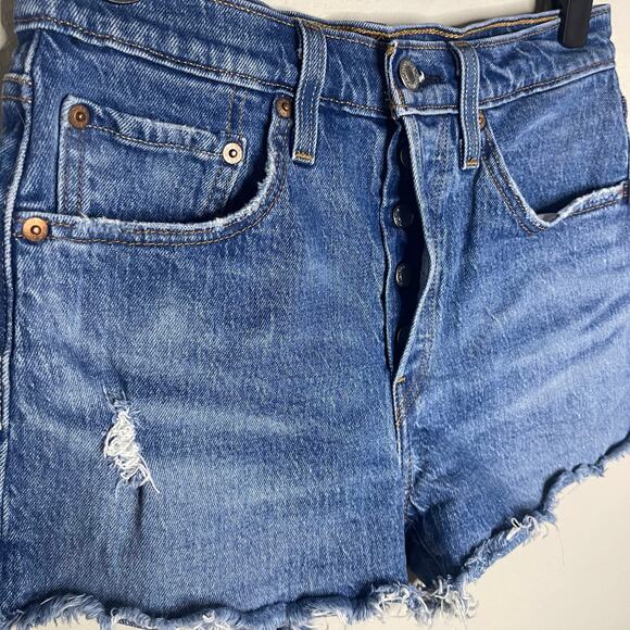 Levi’s 501 Denim Cutoff Button Fly Shorts Women’s - Size W26 - Picture 2 of 6